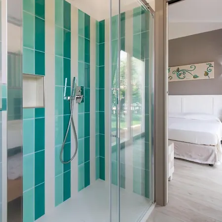 Eliantos Boutique & Santa Margherita di Pula