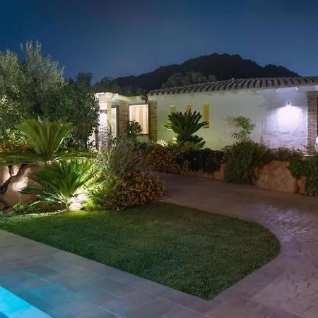 Otel Eliantos Boutique & Santa Margherita di Pula