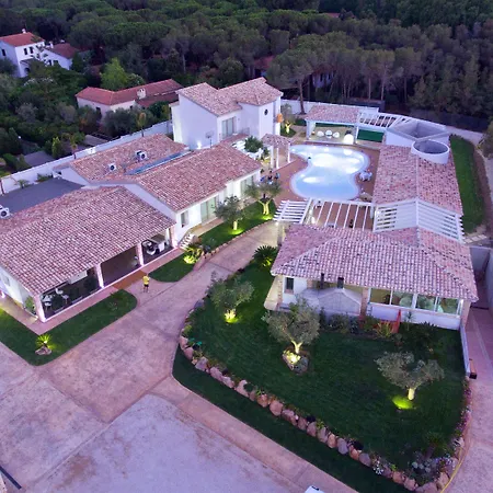 Otel Eliantos Boutique & 4*