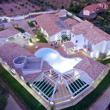 Eliantos Boutique & 4*