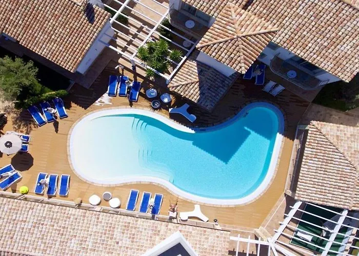 Eliantos Boutique & 4*