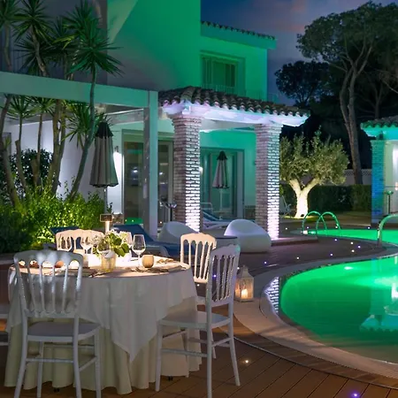 Eliantos Boutique & 4*