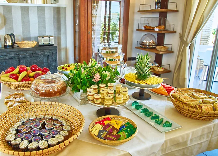Eliantos Boutique & Santa Margherita di Pula
