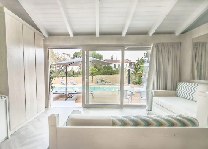 Hotel Eliantos Boutique & 4*