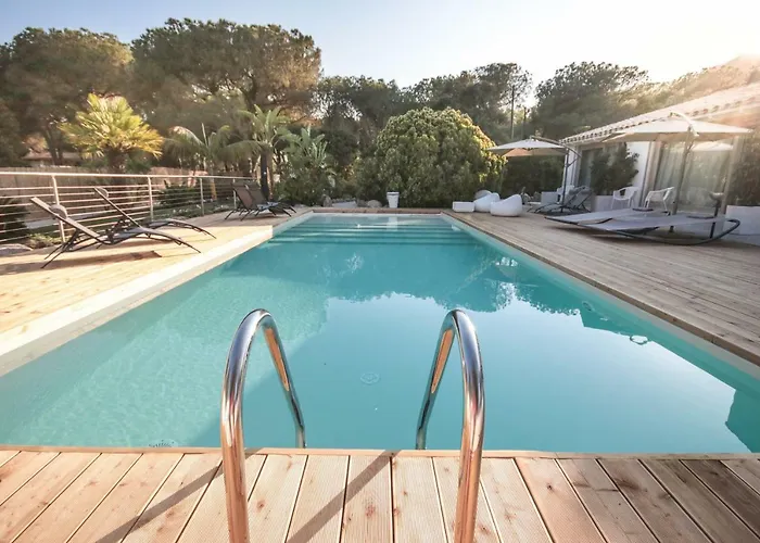 Eliantos Boutique & 4*